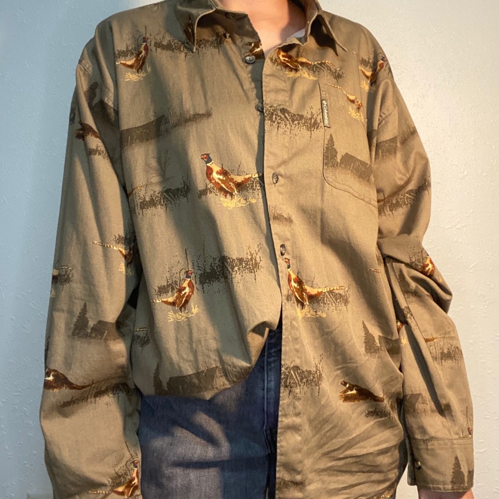 🦋 COLUMBIA BUTTON UP 🦋